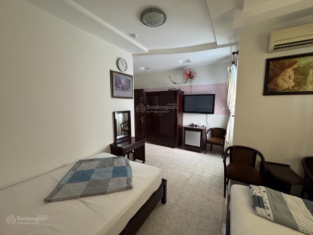 Căn hộ dịch vụ, phú thọ hoà, cho thuê khoán 90tr/th, 7 tầng, đường 16m  26 phòng, wc khép kín.