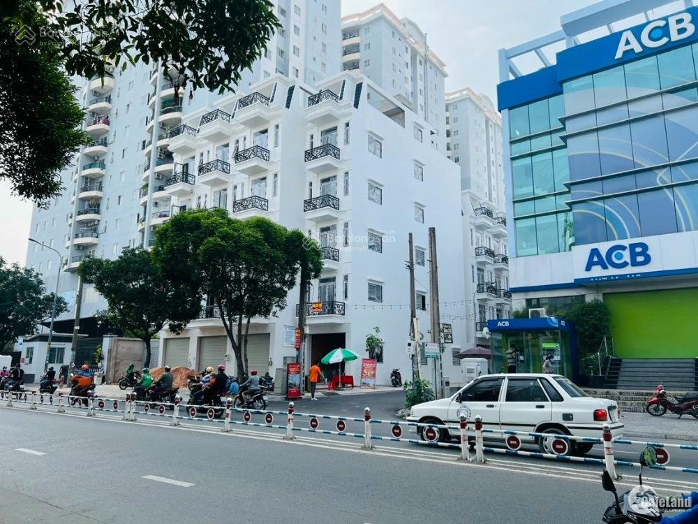 Mặt tiền nguyễn sơn, 333m2, ngang 11m, nhà nát phù hợp xây mới 10 tầng, giá tl mạnh