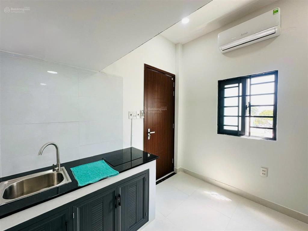 Căn hộ dịch vụ mặt tiền chợ bà hom  120m2 (6x20m)  sẵn tn 50tr/th  chỉ 11,x tỷ