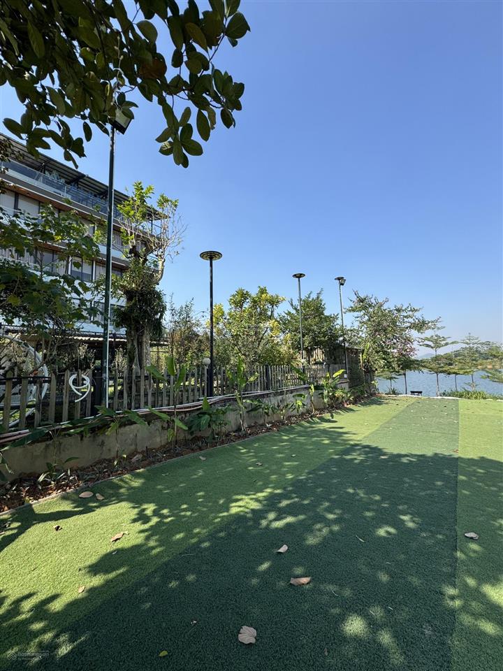 Bán đất nghỉ dưỡng lưng tựa núi mặt hướng thủy tại trung tâm nghỉ dưỡng yên bài, gần ngay metro