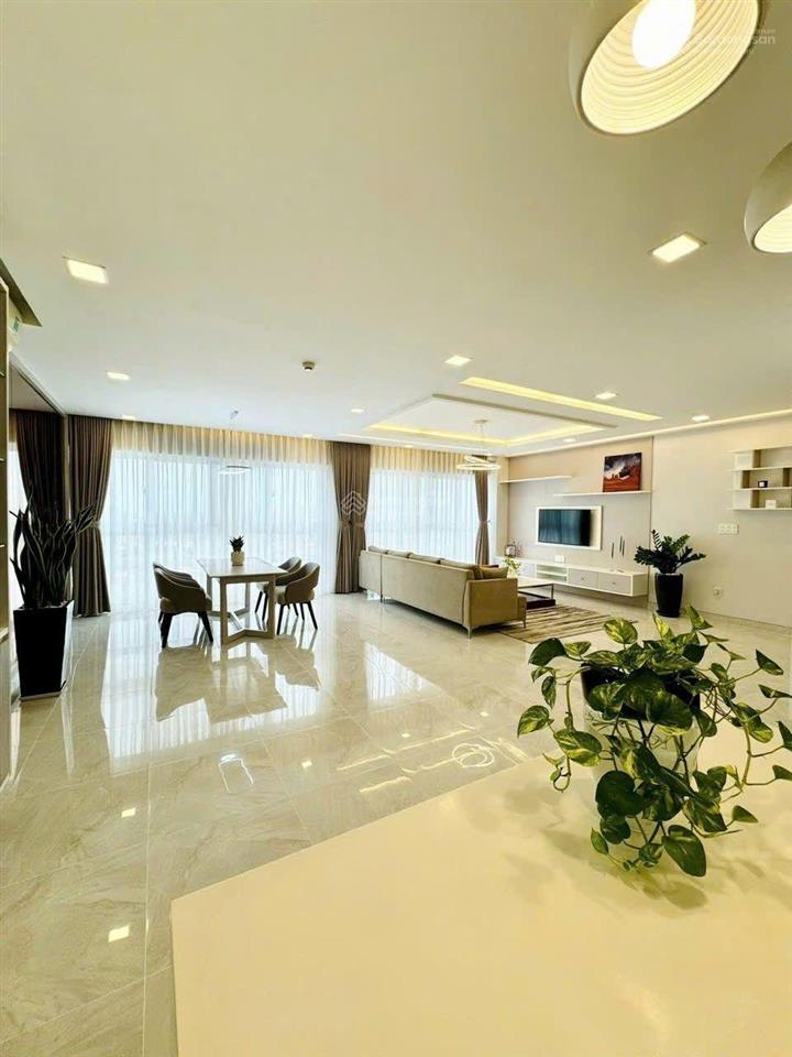 Bán gấp cc happy valley, pmh. căn góc, nhà đẹp, view thoáng. giá cực tốt. 135m2 ô xe hầm. full nt