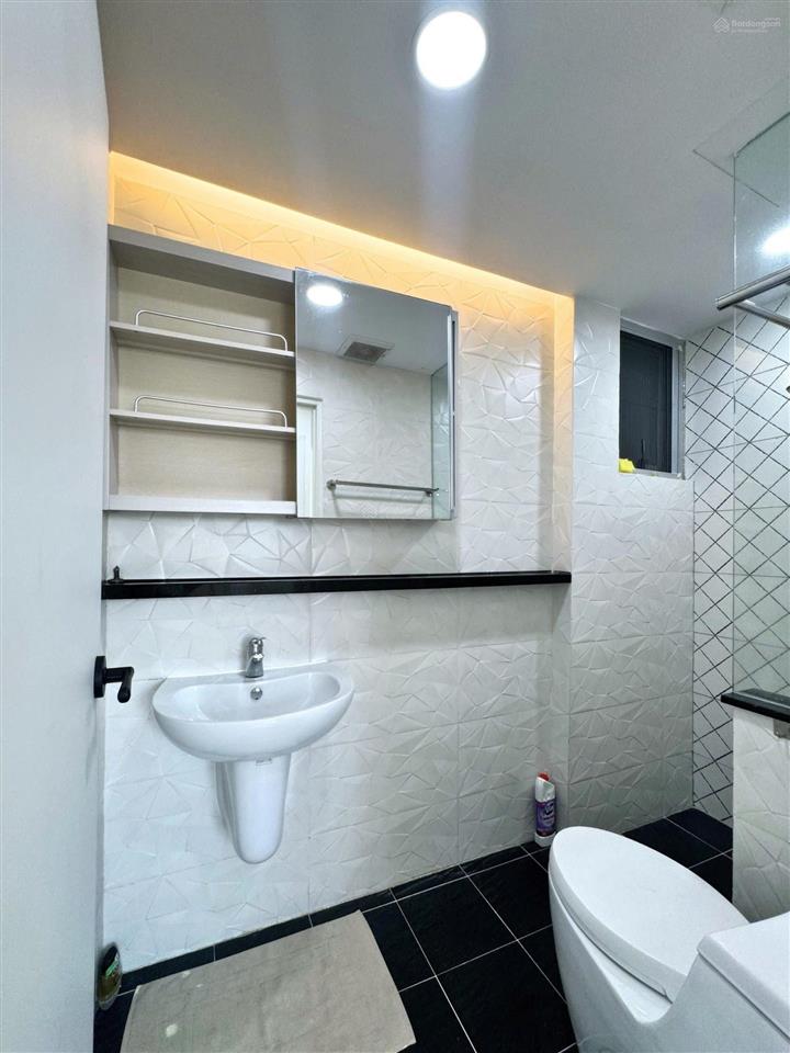 Cc scenic valley 2, pmh, bán được cho nnn. giá cực tốt 8,7 tỷ, 99m2, 2pn, 2wc. sẵn hđ thuê 24 triệu