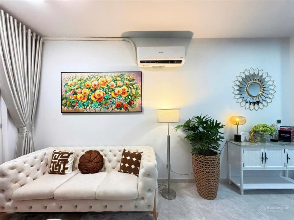 Bán midtown m6 phú mỹ hưng 90m2 full nội thất, đang cho thuê 26 triệu/tháng