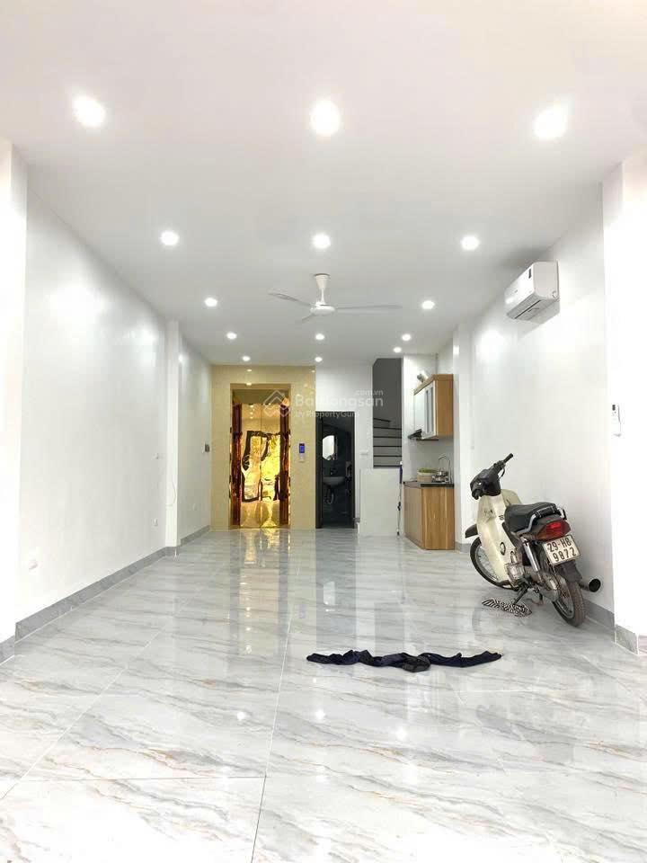 Cho thuê nhà vĩnh hưng, hoàng mai, gần cầu vĩnh tuy  ô tô tải đỗ cửa, 22tr
