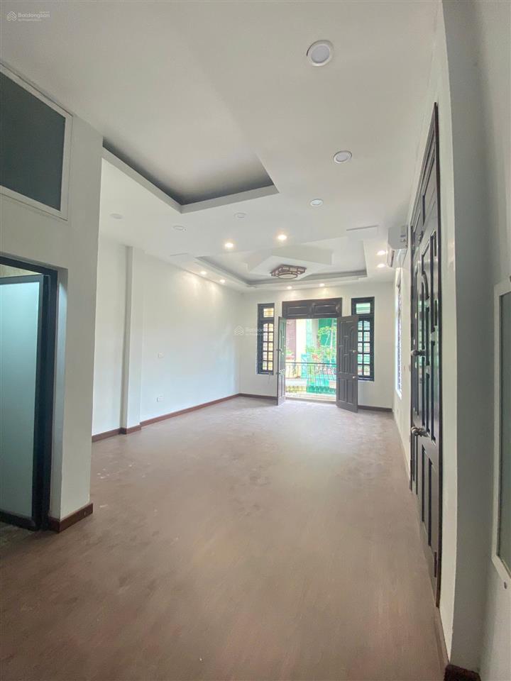 Cho thuê nhà dương văn bé  vĩnh tuy, ngõ ô tô tránh  16tr