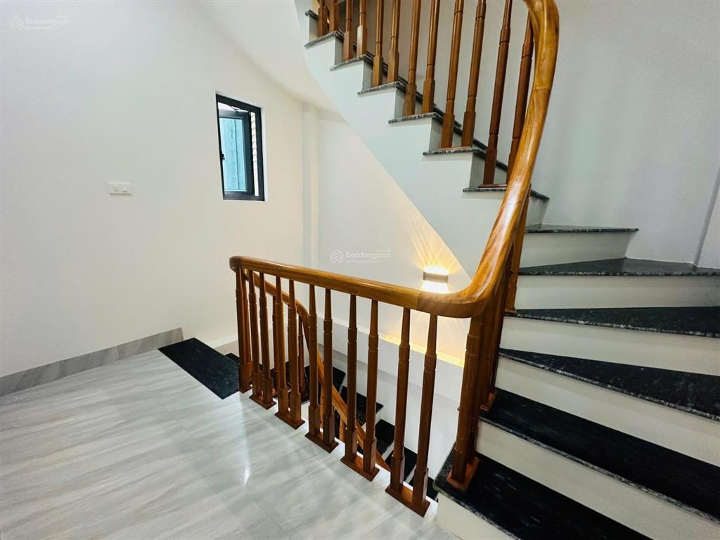 Bán nhà vân canh cuối trịnh văn bô sát nhổn 5 tầng mới oto 5 chỗ đỗ cổng, ở hoặc cho thuê ok