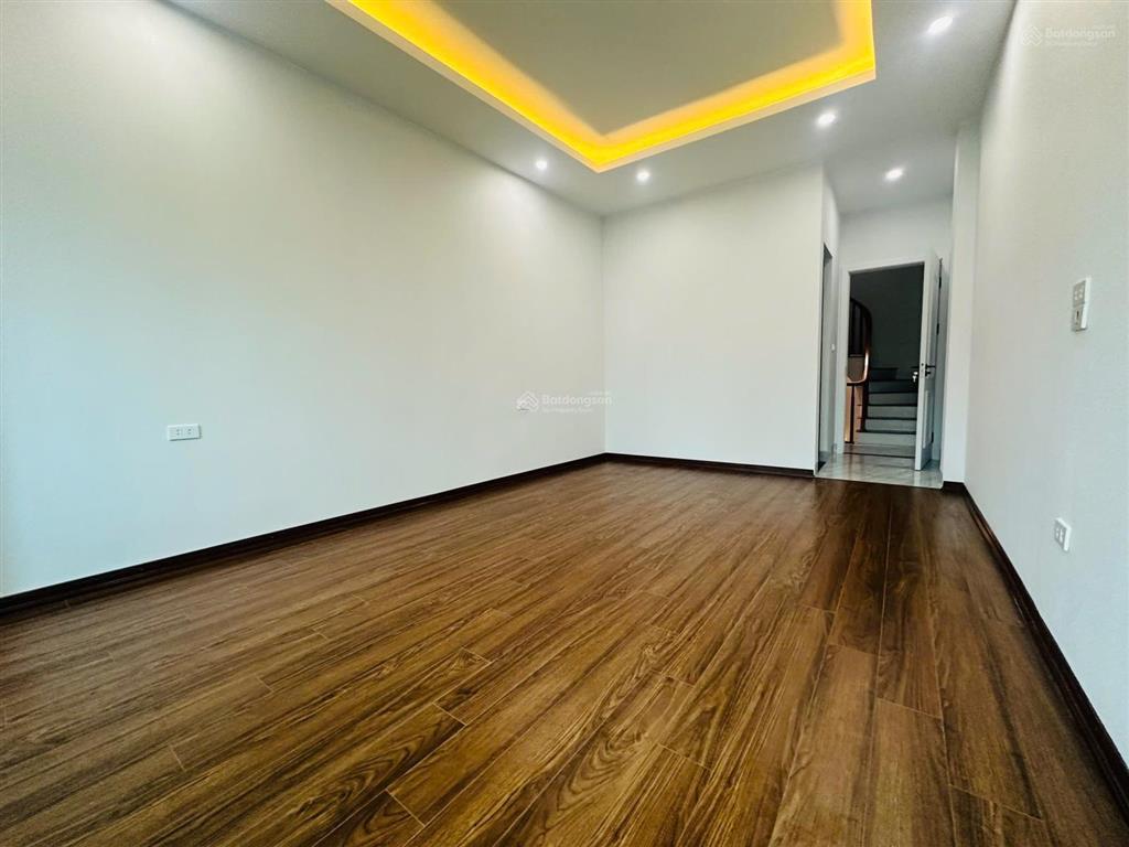 Bán nhà vân canh cuối trịnh văn bô sát nhổn 5 tầng mới oto 5 chỗ đỗ cổng, ở hoặc cho thuê ok