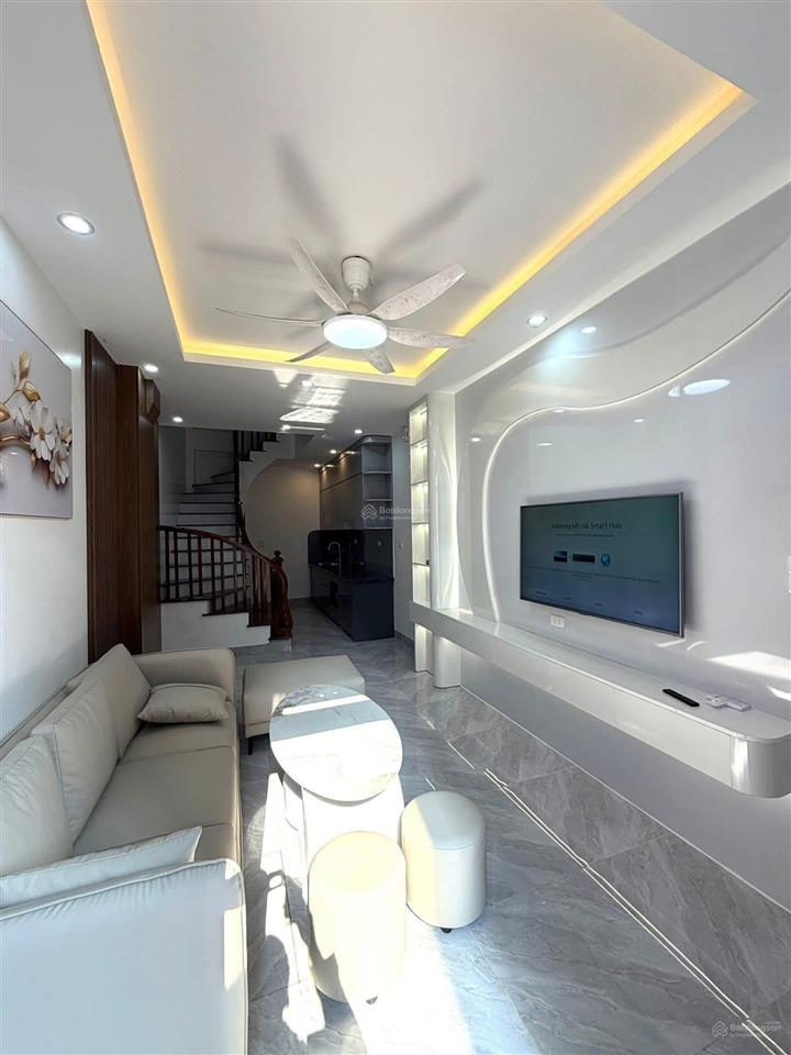 Bán nhà lai xá sát nhổn 34m5tầng full nội thất oto đỗ ngay cổng