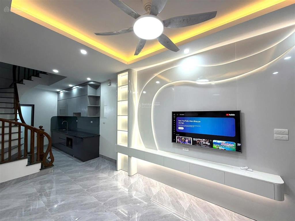 Bán nhà lai xá sát nhổn 34m5tầng full nội thất oto đỗ ngay cổng