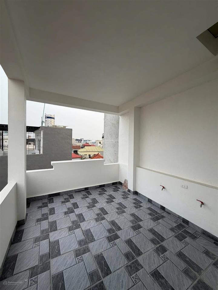 Bán nhà lai xá sát nhổn 34m5tầng full nội thất oto đỗ ngay cổng