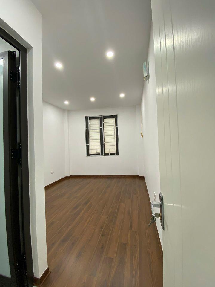 XUÂN LA 54M2 - Ô TÔ ĐỖ CỬA - THANG MÁY - 6 NGỦ - NGÕ THÔNG - GẦN HỒ TÂY