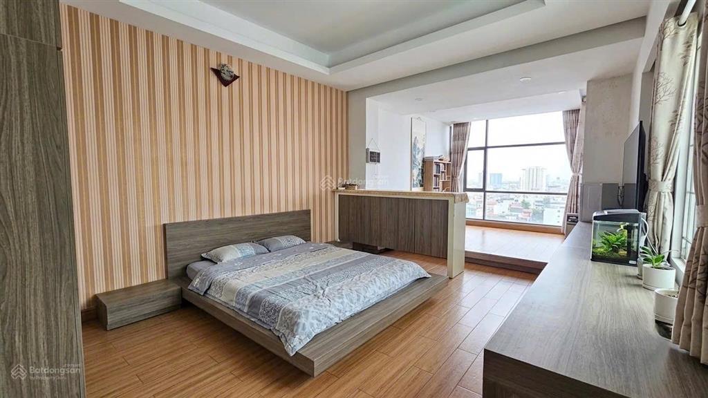 Bán nhà 4 tầng (4x16) hẻm nhựa 10m khu phân lô đường hồng bàng, quận 11