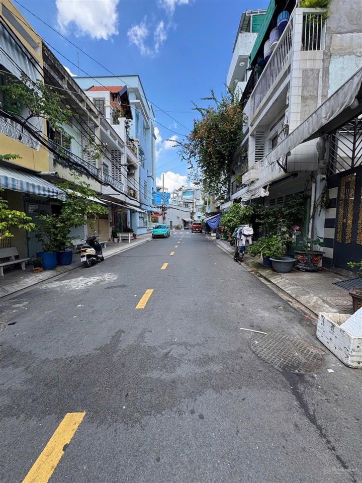 Bán nhà 4 tầng (4x16) hẻm nhựa 10m khu phân lô đường hồng bàng, quận 11