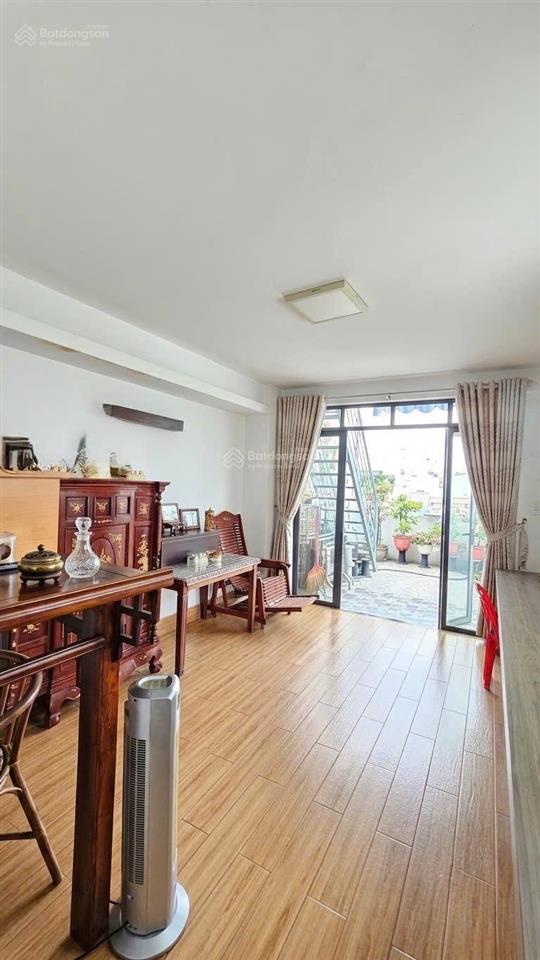 Bán nhà 4 tầng (4x16) hẻm nhựa 10m khu phân lô đường hồng bàng, quận 11