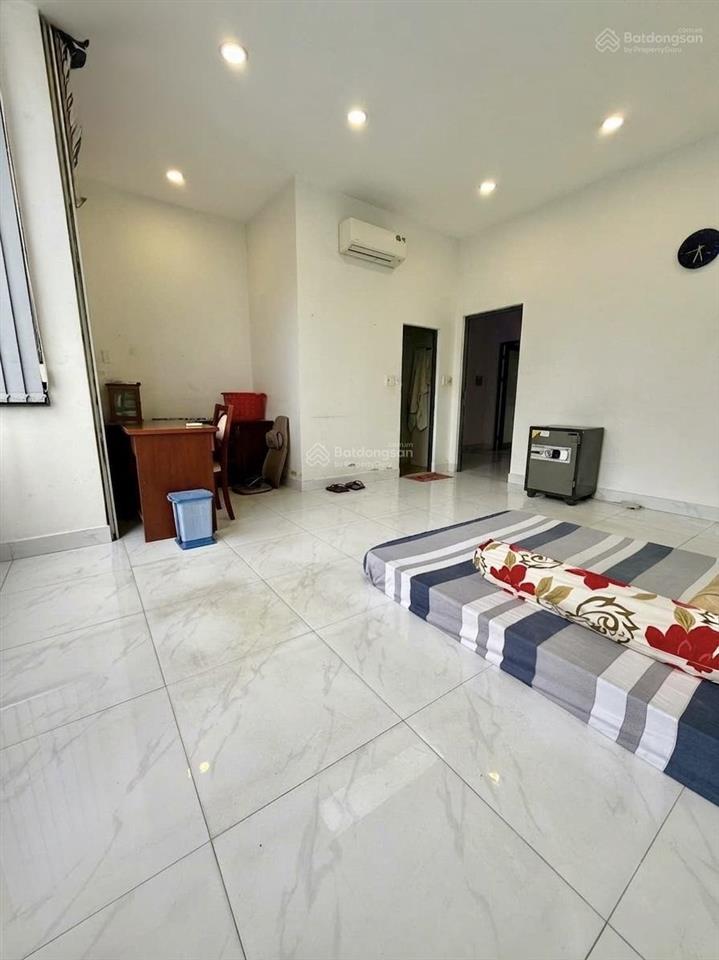 Bán nhà 4 tầng (5.9x16), hẻm nhựa 6m minh phụng, quận 6 giáp quận 11