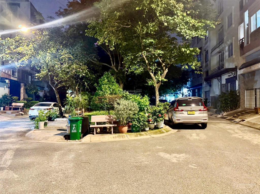 Bán nhà đẹp 2 tầng (4x16), hẻm nhựa 8m, xe hơi vào nhà, hậu giang quận 6
