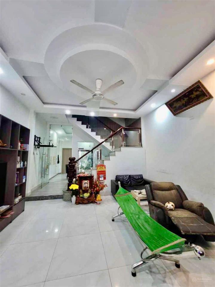 Bán nhà đẹp 2 tầng (4x16), hẻm nhựa 8m, xe hơi vào nhà, hậu giang quận 6