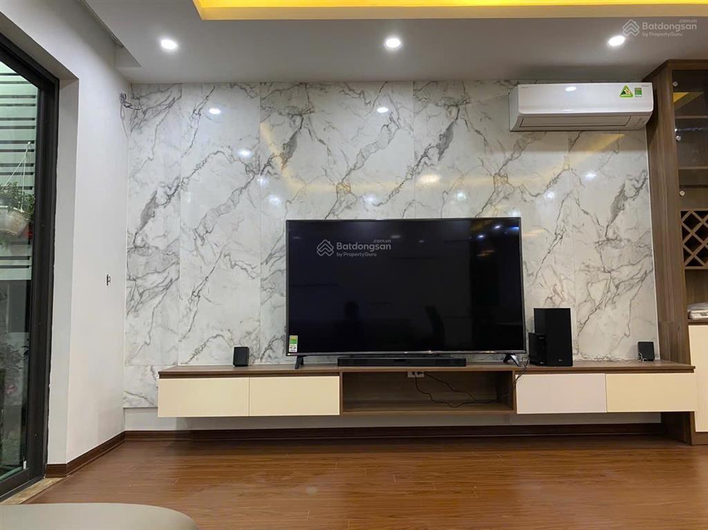 Bán nhà riêng long biên, 90m2  5,5 tầng, thang máy, nhà dân xây, full nội thất an cường, đường 6m