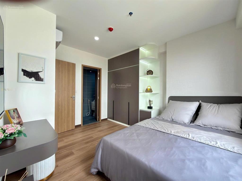 Bán gấp chung cư diamon boulevard chỉ 2.4 tỷ/căn 2pn tặng full nội thất , hỗ trợ trả góp không vay