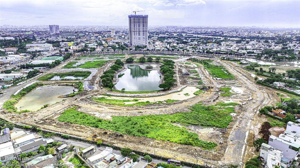 Cần bán nhanh căn hộ 2pn 2wc 74m2 giá tốt 35 triệu/m2, tầng cao, a&t sky garden ql13, hỗ trợ vay