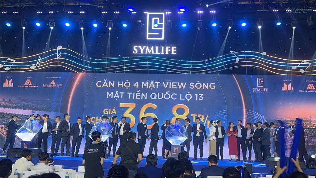 Thanh toán 0.75%/tháng  căn hộ symlife mặt tiền ql13 cách sông 300m  hàng đặc biệt