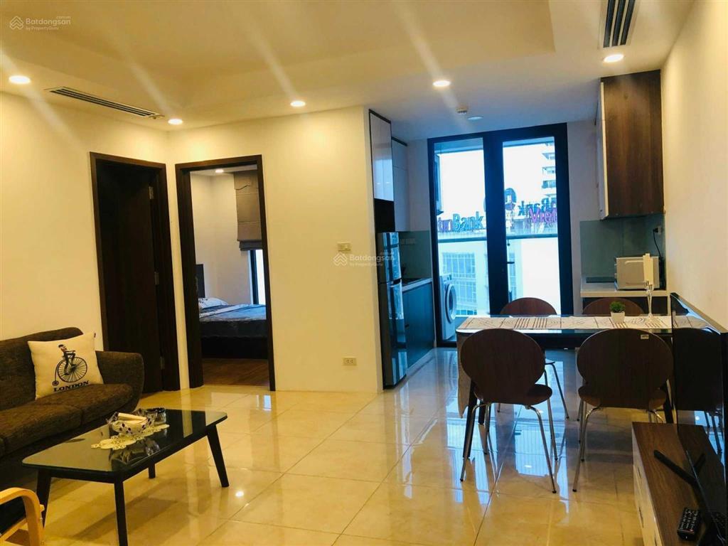 Chính chủ cho thuê căn hộ hà nội center point 27 lê văn lương, 2 phòng ngủ đủ đồ, giá 15tr/th