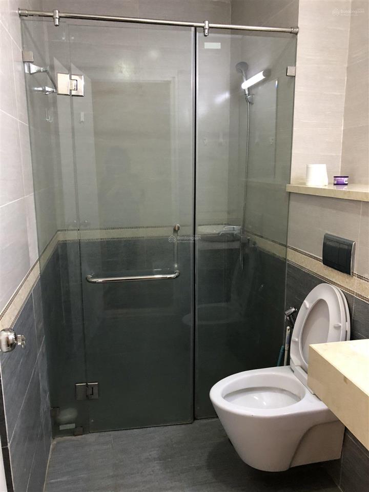 Cho thuê căn hộ n04  udic hoàng đạo thúy, 3pn full đồ, ban công đông nam, giá 22tr/tháng