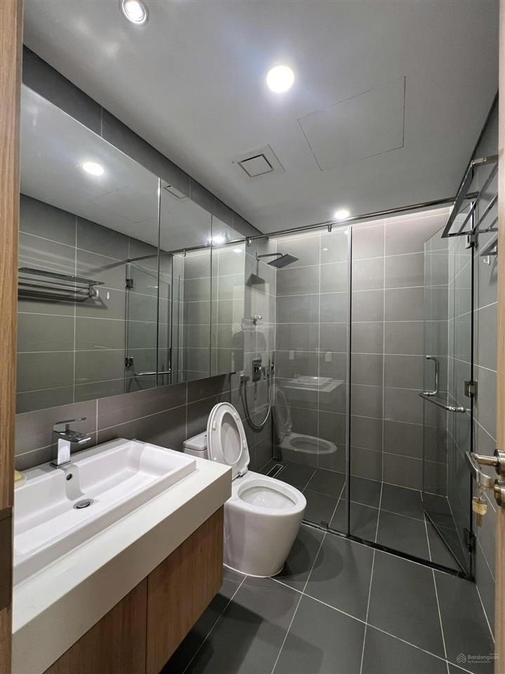 Cho thuê handico33 lê văn lương, 3 phòng ngủ, full đồ gỗ, giá chỉ 18tr/tháng