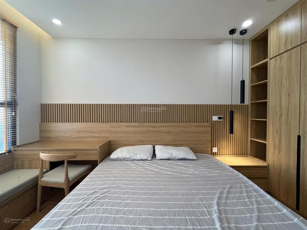 Cho thuê handico33 lê văn lương, 3 phòng ngủ, full đồ gỗ, giá chỉ 18tr/tháng