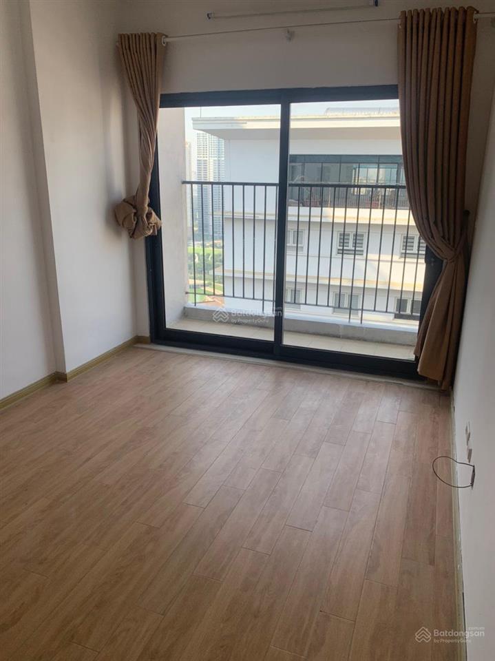 Cho thuê golden west  số 2 lê văn thiêm 2pn 82m², đủ đồ cơ bản, giá 13tr/tháng