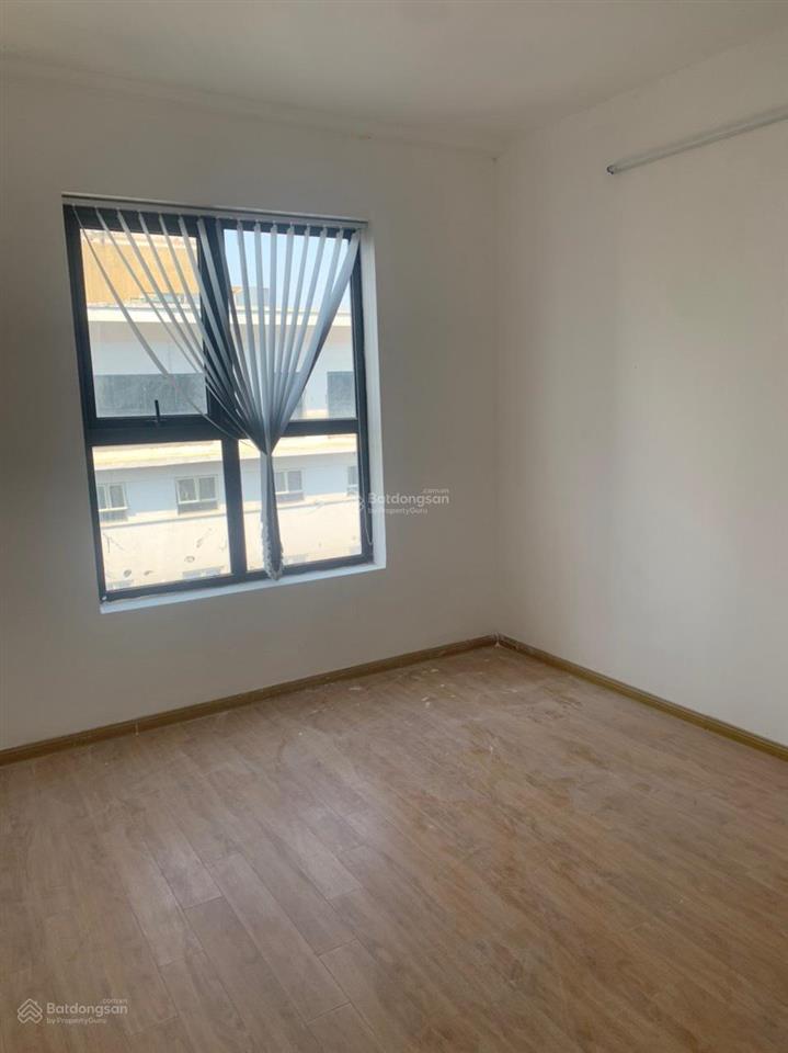 Cho thuê golden west  số 2 lê văn thiêm 2pn 82m², đủ đồ cơ bản, giá 13tr/tháng