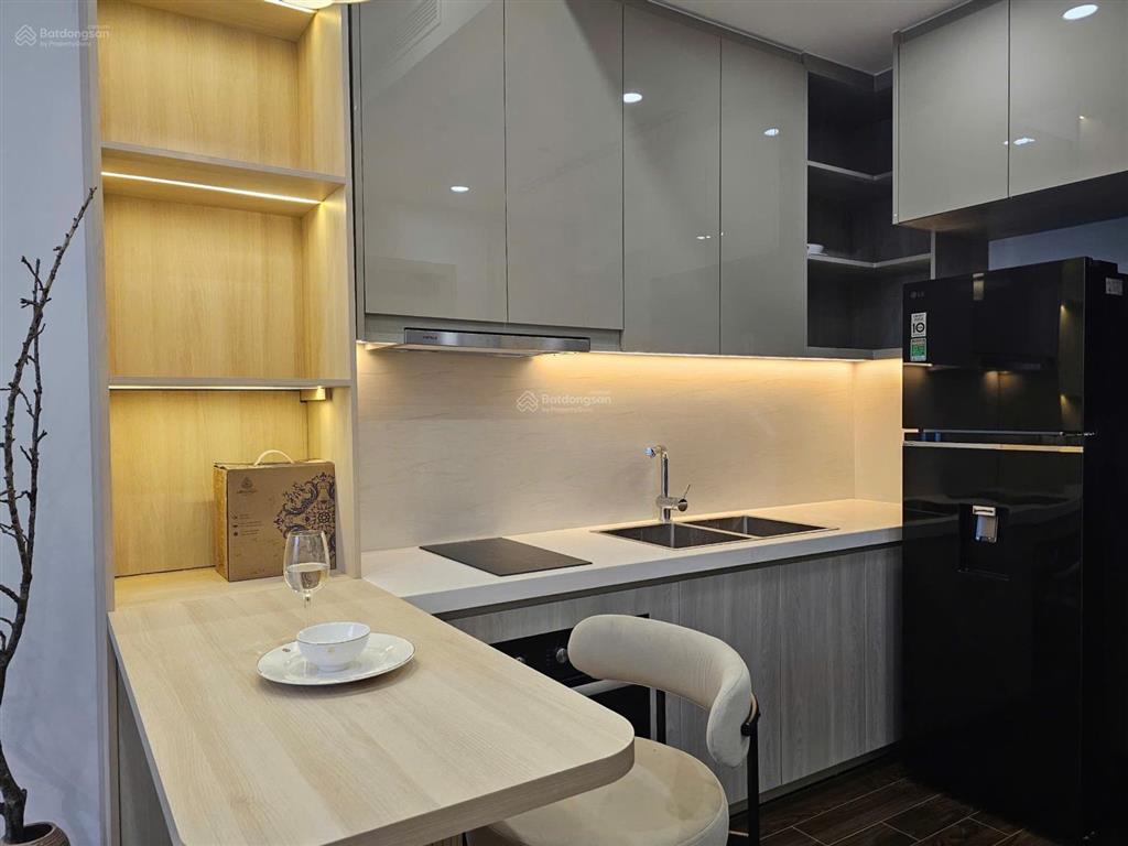 Cho thuê căn hộ chung cư central field 219 trung kính, 2pn đủ đồ đẹp 15tr.  0904 696 ***