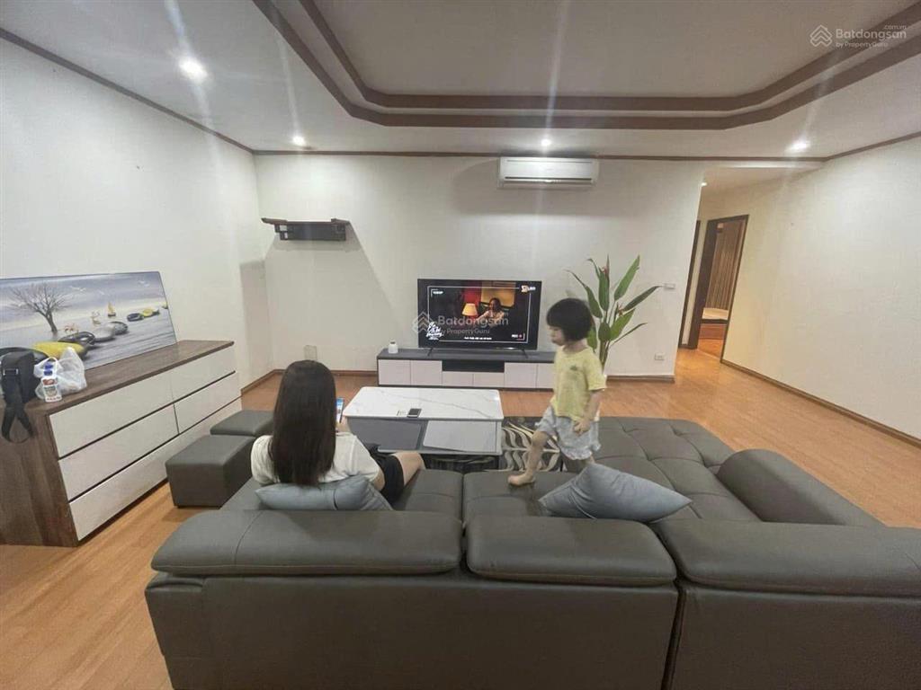 Chính chủ cho thuê căn góc n05kđt đông nam trần duy hưng, nội thất đẹp tòa, giá chỉ 22t/tháng