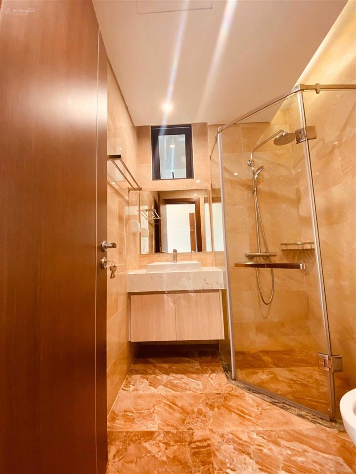 Cho thuê căn hộ home city 70m2, 2pn, đầy đủ đồ, nhà đẹp, giá 15 triệu/tháng.  0904 696 ***