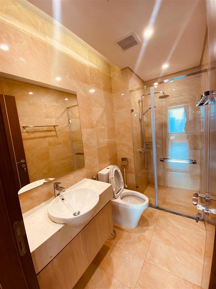 Cho thuê căn hộ home city 70m2, 2pn, đầy đủ đồ, nhà đẹp, giá 15 triệu/tháng.  0904 696 ***