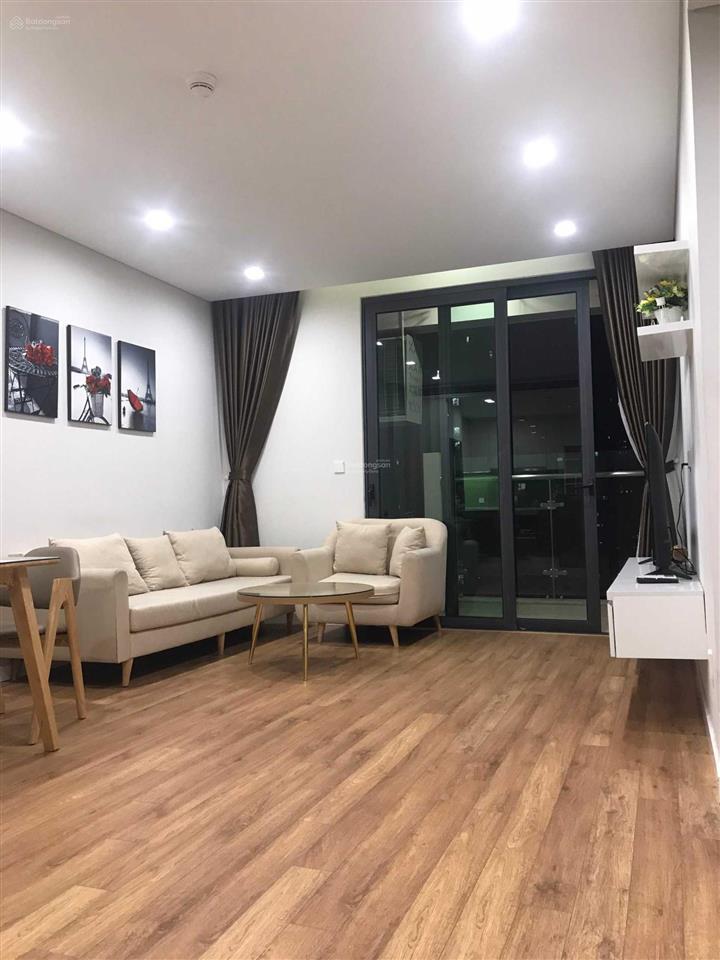 Cho thuê căn hộ home city 70m2, 2pn, đầy đủ đồ, nhà đẹp, giá 15 triệu/tháng.  0904 696 ***