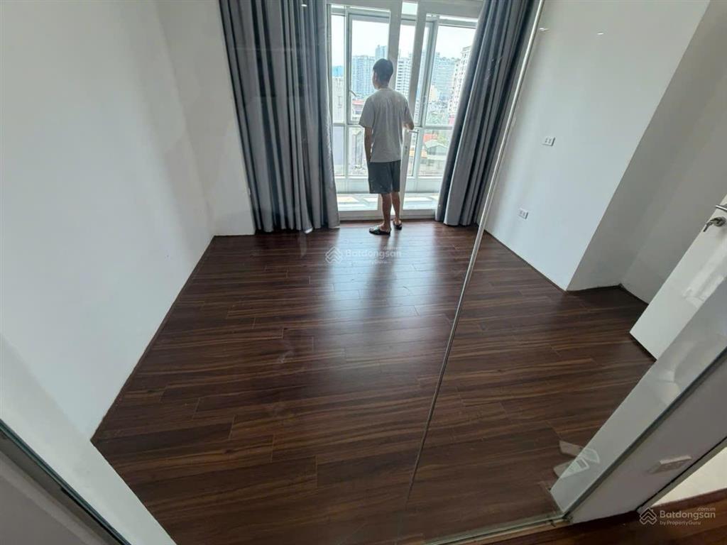 Cho thuê căn hộ làm văn phòng tòa eurowindow 27 trần duy hưng, 96m, 2 ngủ, giá chỉ 14tr/tháng