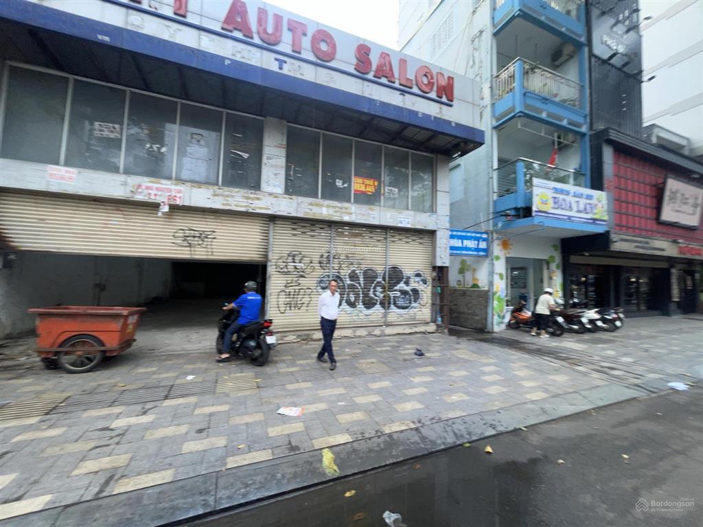 Vị trí thuận lợi kinh doanh phù hợp xây dựng tòa nhà văn phòng, khách sạn
