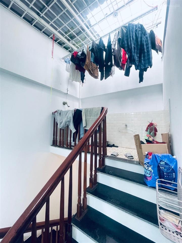 Bán nhà 5 tầng ngọc trục, 48m2, 30m ra ô tô, nhà xây chắc chắn, 3 bước ra lê quang đạo, giá 6.2 tỷ