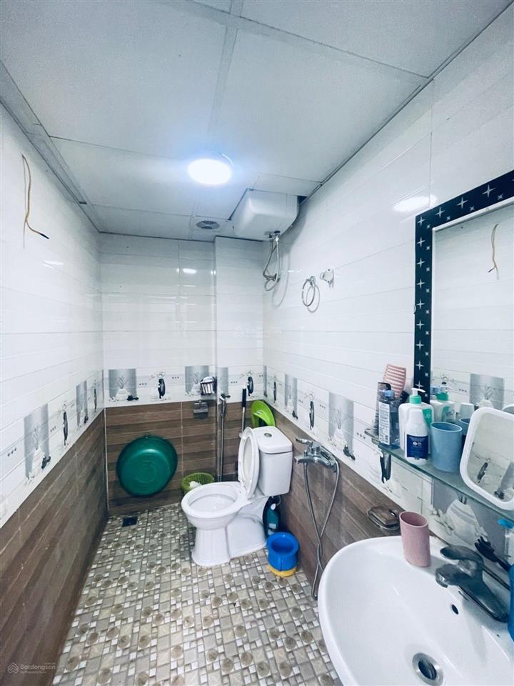 Bán nhà 5 tầng ngọc trục, 48m2, 30m ra ô tô, nhà xây chắc chắn, 3 bước ra lê quang đạo, giá 6.2 tỷ