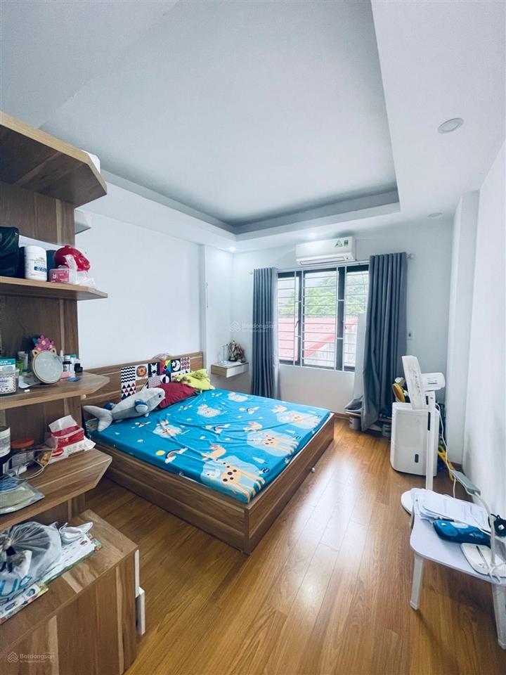 Bán nhà 5 tầng ngọc trục, 48m2, 30m ra ô tô, nhà xây chắc chắn, 3 bước ra lê quang đạo, giá 6.2 tỷ
