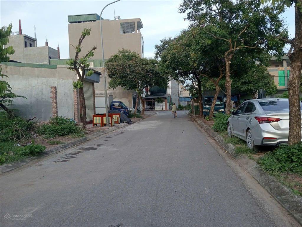 Khu tái định cư quỳnh đô . phân lô vỉa hè