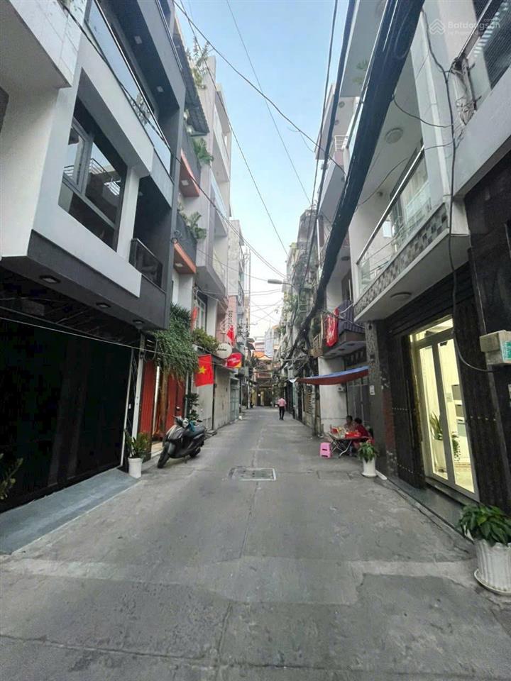 Duy nhất trong khu vực đường 8m .khu vip 489a . huỳnh văn bánh q. phú nhuận