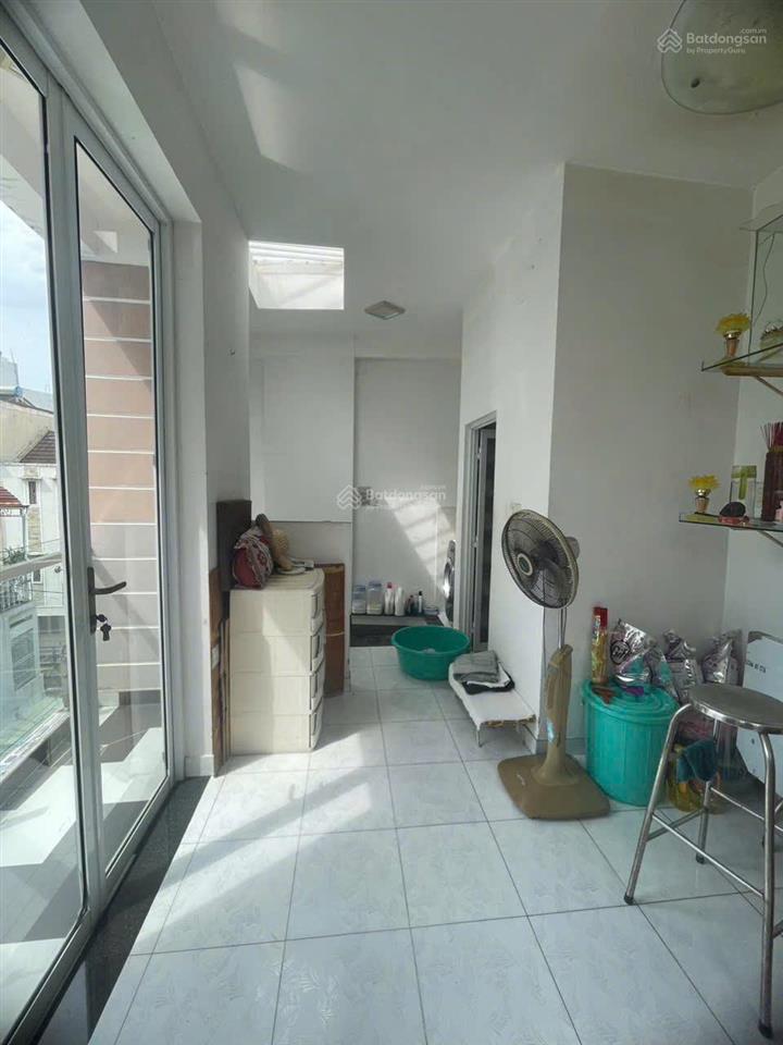 Hiếm có lúc này gần mặt tiền quận 1, hẻm lớn chỉ còn 9,5 tỷ