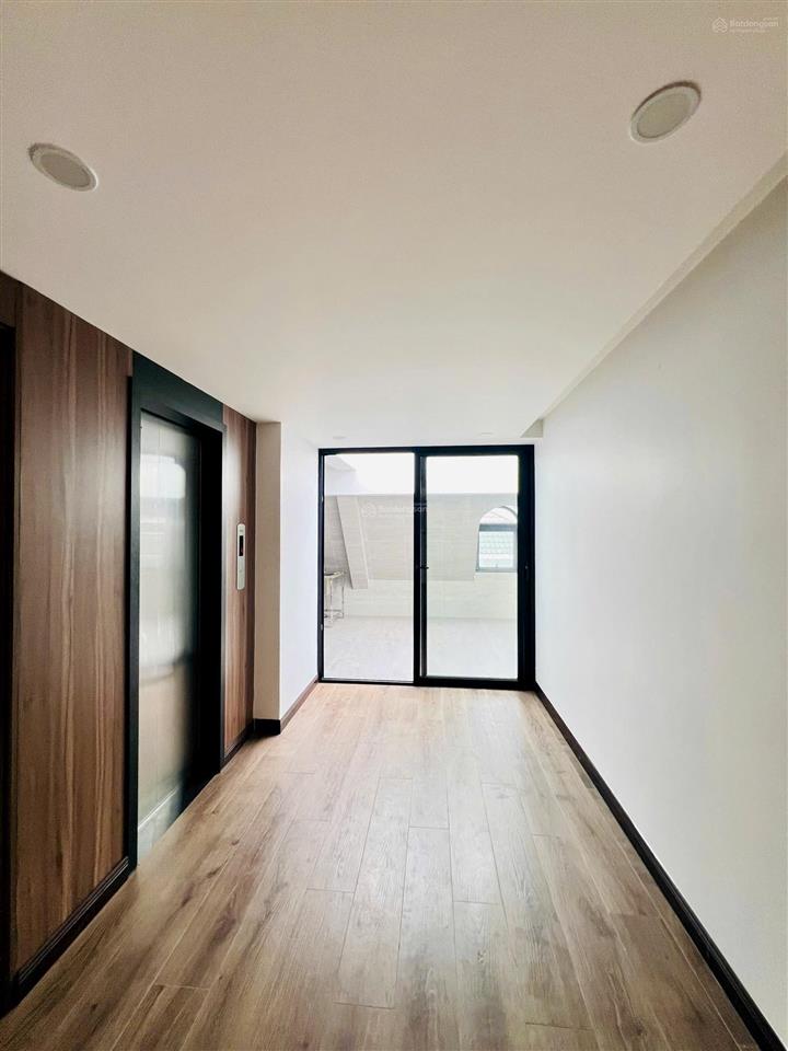 Bán biệt thự song lập 144m². full nội thất cao cấp  thang máy. giá chỉ 21 tỷ view công viên