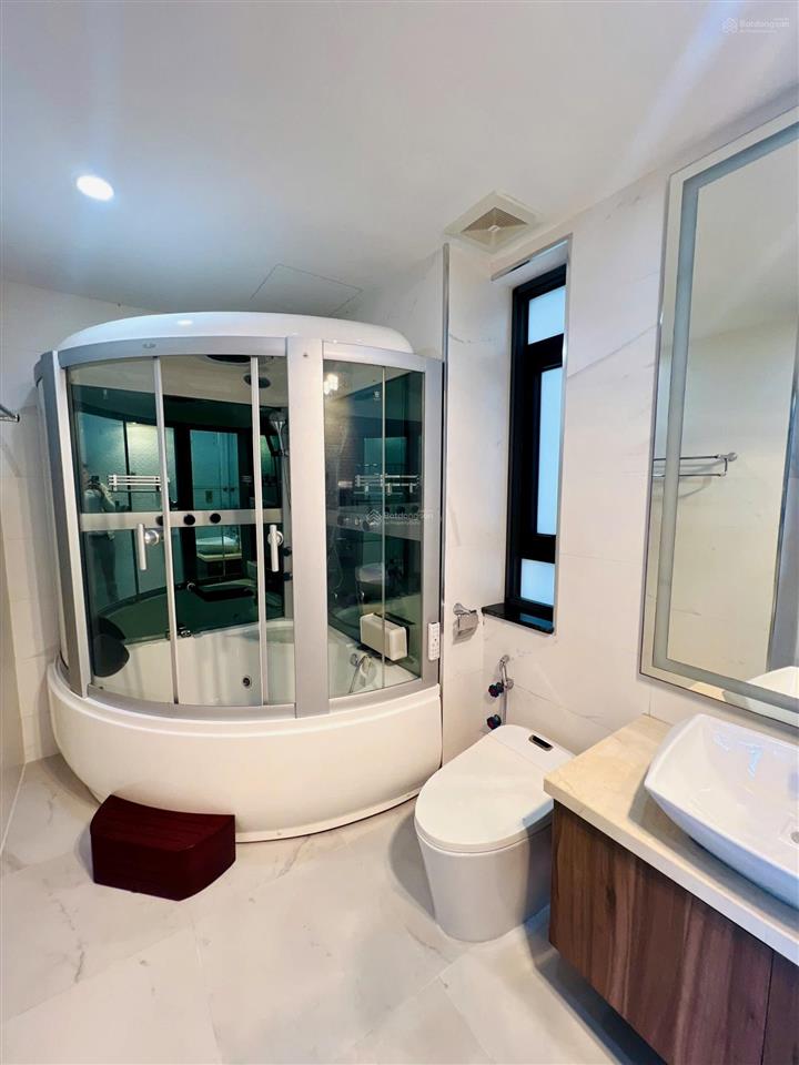 Bán biệt thự song lập 144m². full nội thất cao cấp  thang máy. giá chỉ 21 tỷ view công viên