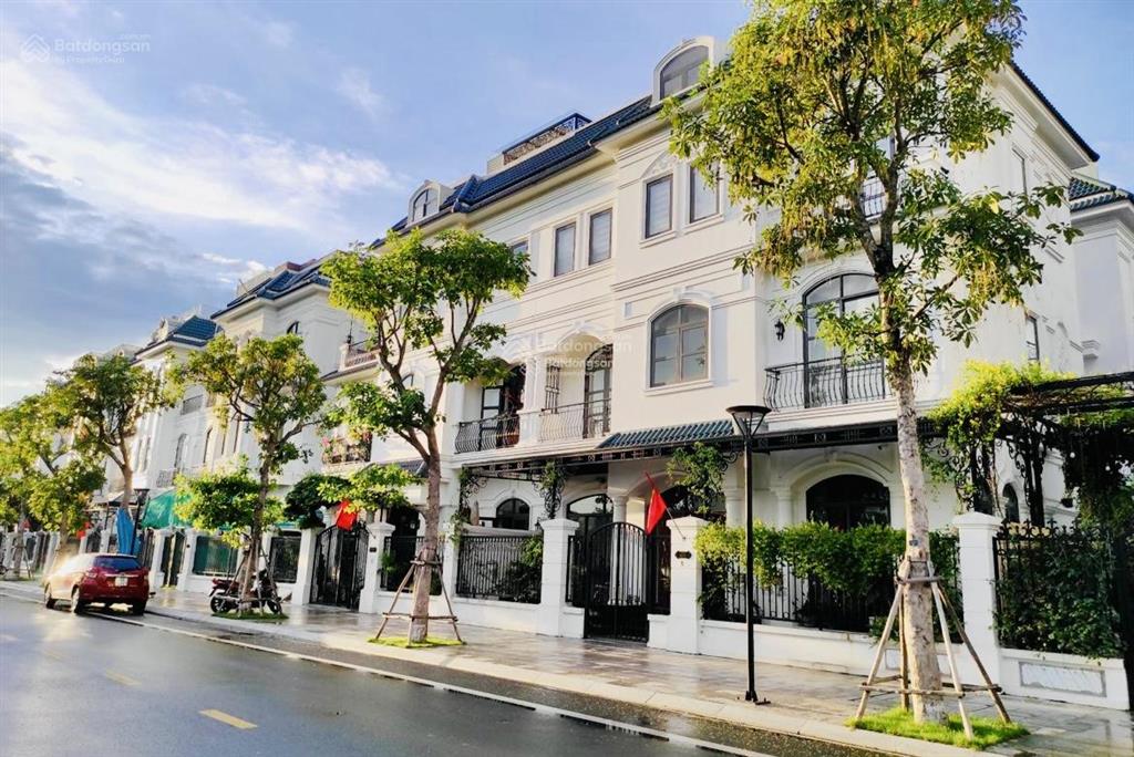 Bán biệt thự vinhomes imperia  d.tich  144m2  ht full nội thất  về ở ngay . giá  20.8 tỷ