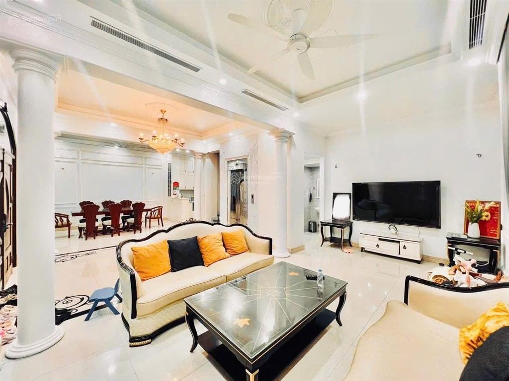 Biệt thự song lập ven 144m² có thang máy, hoàn thiện đẹp tự xây từ móng giá chỉ 19 tỷ