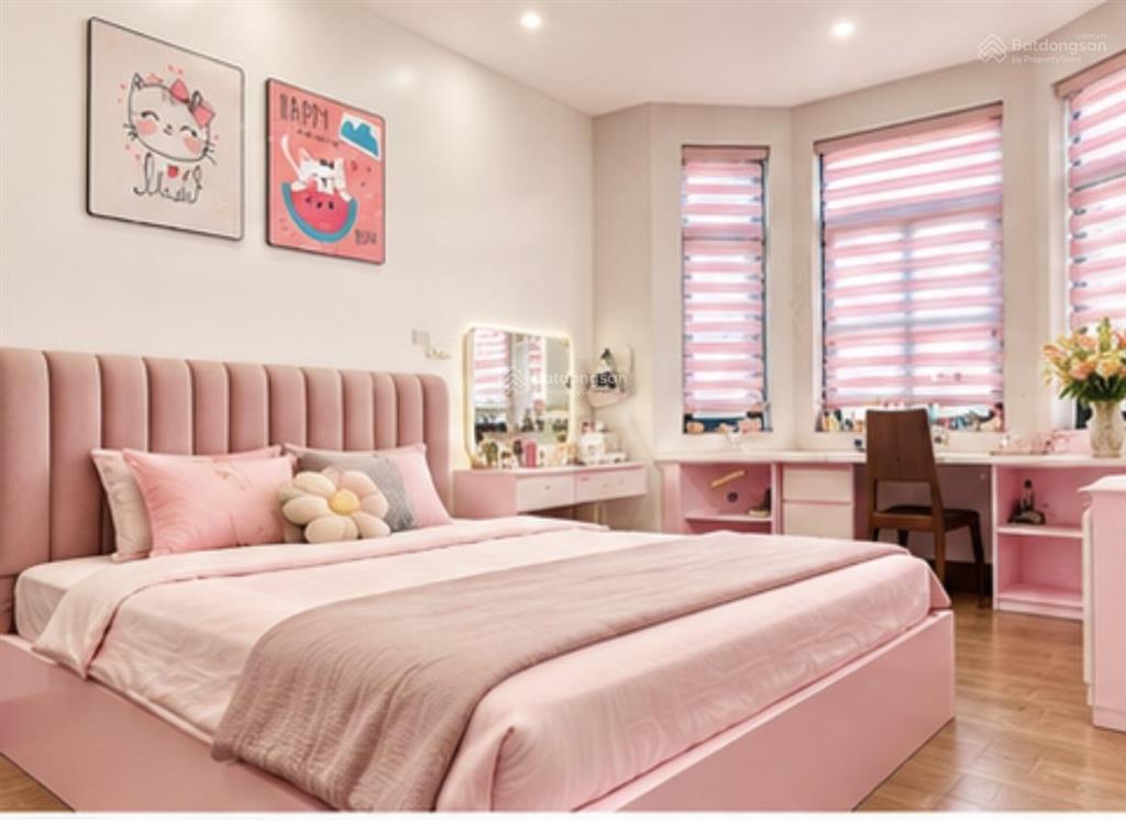 Biệt thự giá tốt khu manhattan  dt 144m2  giá 21.x  full nội thất thang máy