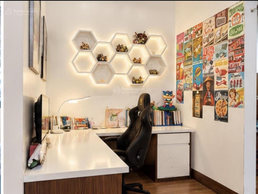 Biệt thự giá tốt khu manhattan  dt 144m2  giá 21.x  full nội thất thang máy